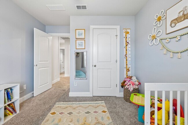 Building Photo - Beautifully maintained and now available as a rental for the very first time!