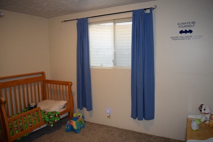Building Photo - 497 E 8490 S