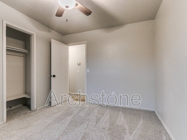 Building Photo - 401 NW 86th St