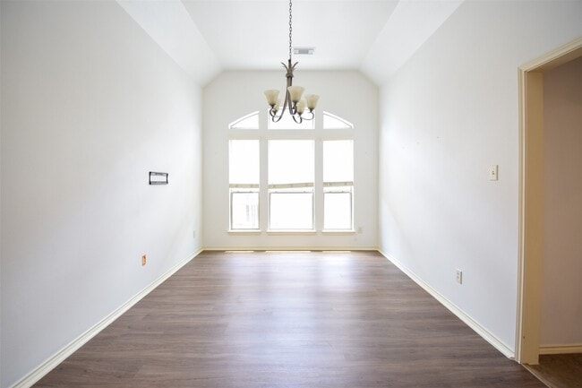 Building Photo - 1511 Eden Meadows Dr