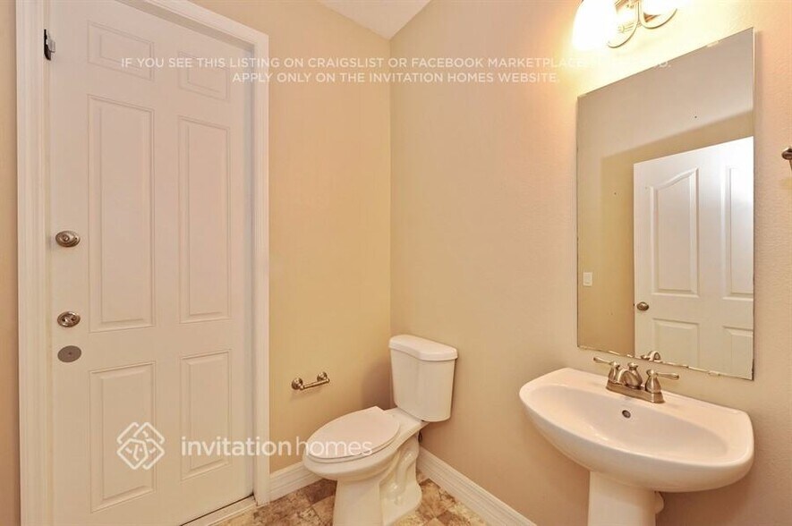 Building Photo - 317 Alfani St