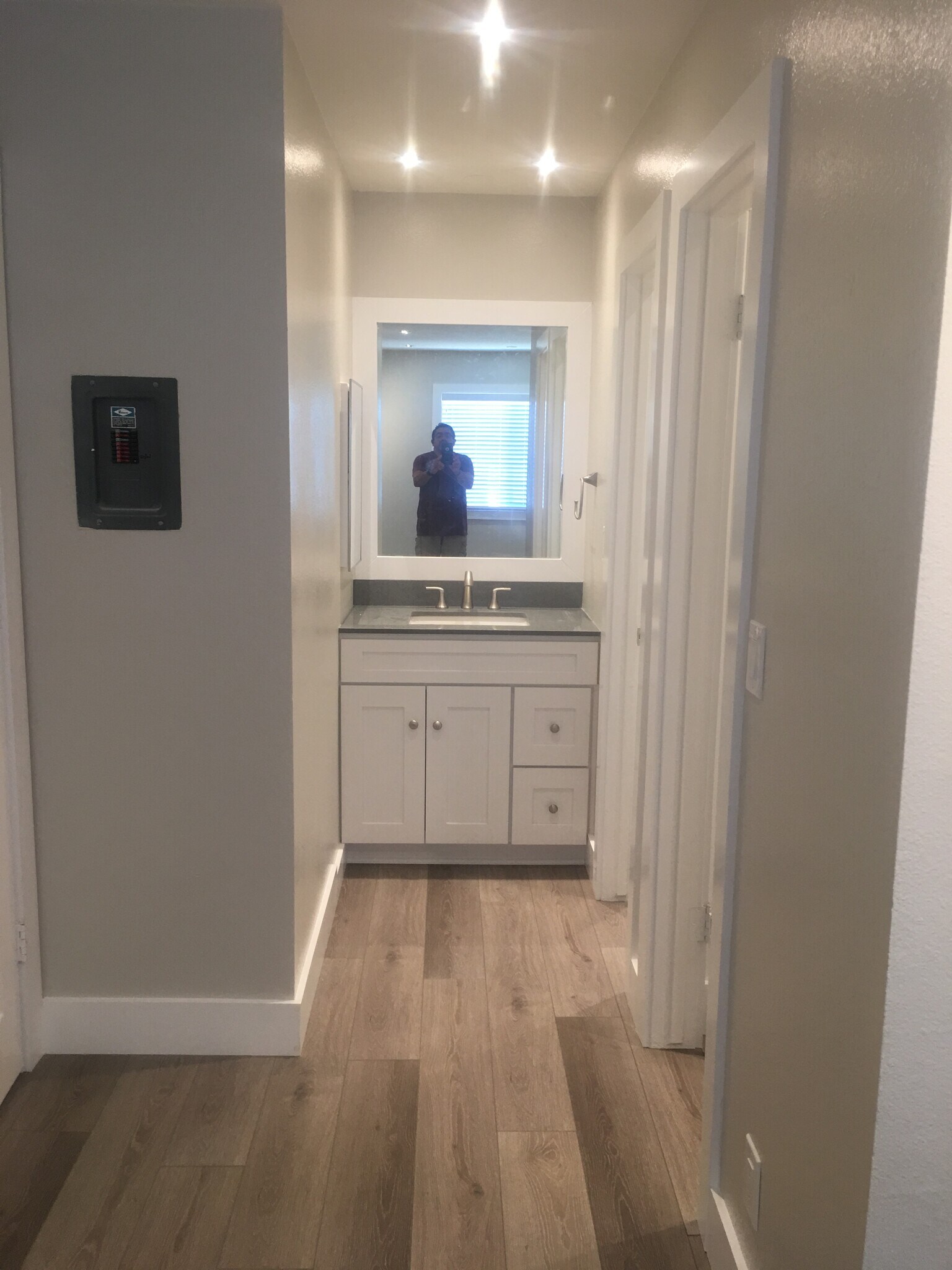 Building Photo - 16871 Green Ln