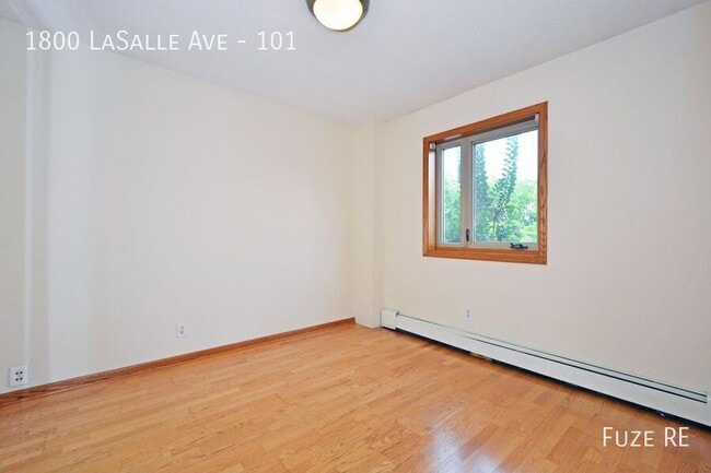 Building Photo - 1800 La Salle Ave