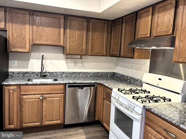 Building Photo - 1058 Copperstone Ct