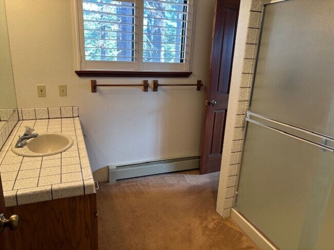 Building Photo - Value with lake view