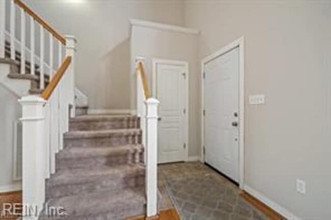 Building Photo - 4 Bed 2.5 Bath Home for Rent!