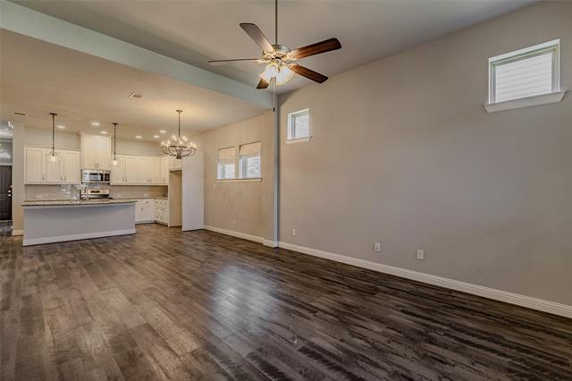 Building Photo - 829 Parkside Dr