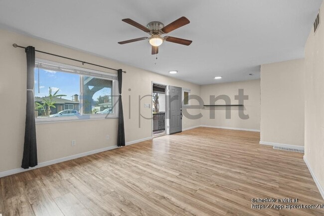 Building Photo - 1821 Debonaire Dr