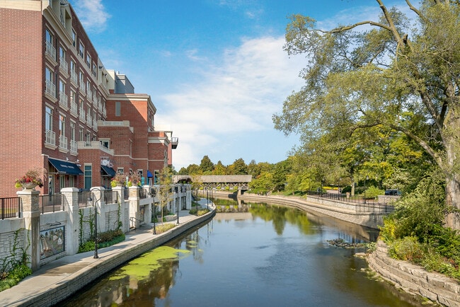 Building Photo - 1203 Whispering Hills Ct