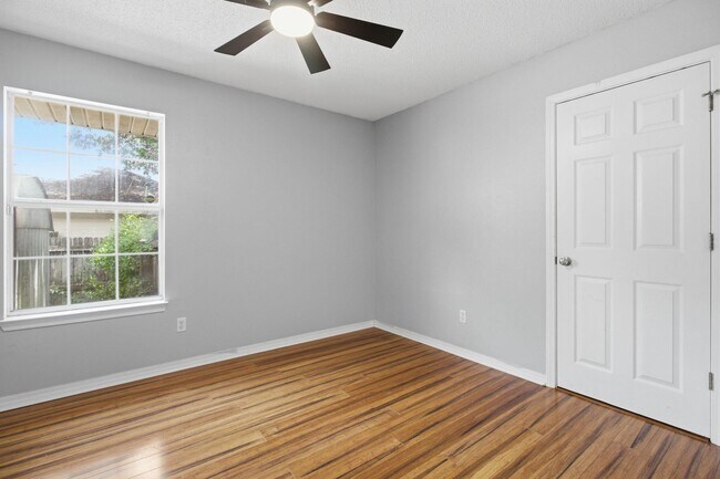 Building Photo - 5135 Whitehurst Ln