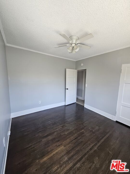 Building Photo - 2932 1/2 Normandie Ave