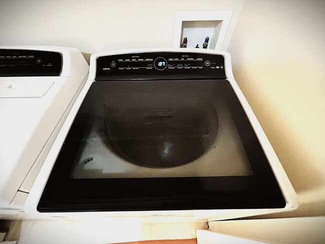 Building Photo - Spacious 3-Bed, 2.5-Bath Townhome in Ankeny, IA – Modern Comfort & Convenience!