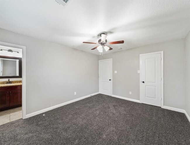 Building Photo - 24307 Broken Bow Ln