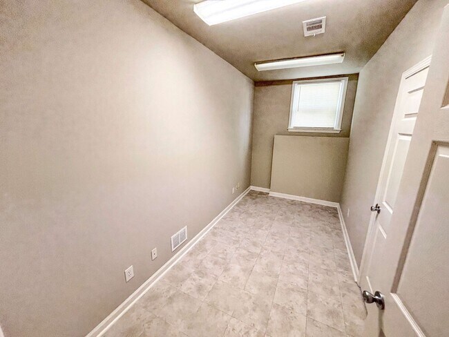 Building Photo - Acworth 4BR/3.5BA Finished Basement