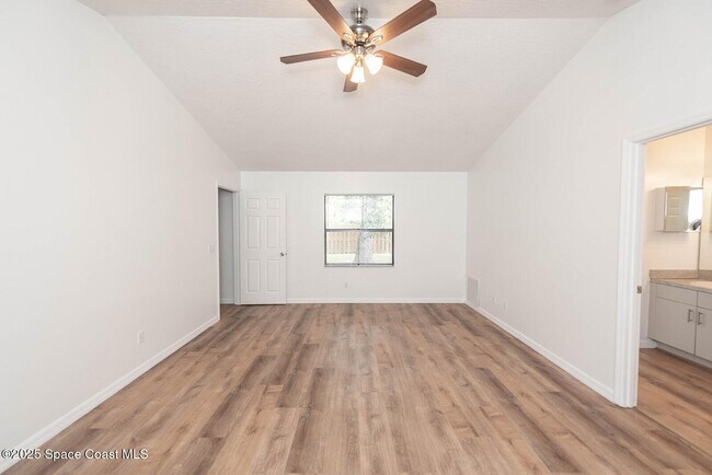 Building Photo - 2202 Appalachian Dr