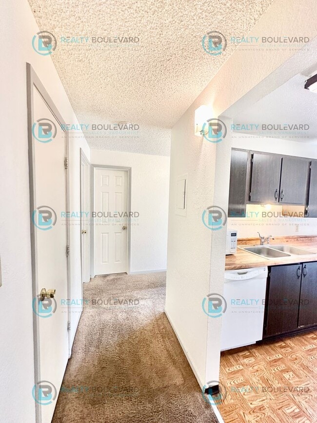 Building Photo - 3929 Clear Acre Ln
