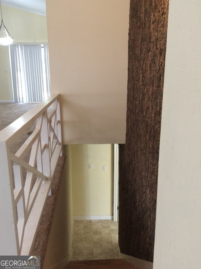 Building Photo - 5022 Rock Springs Rd