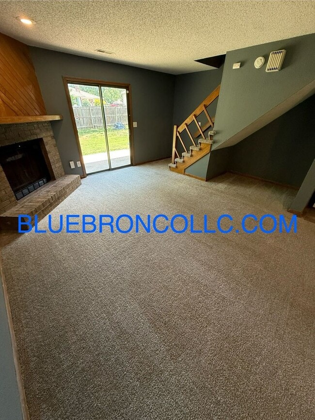 Building Photo - Great unit for a great price, See it today!