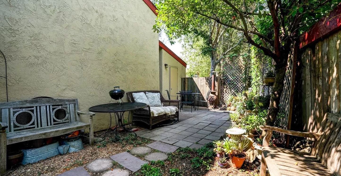Patio Area - 47 Redwood Ct