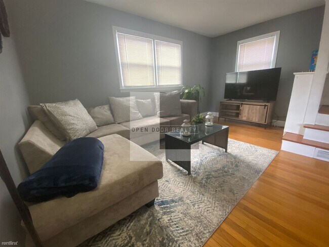 Primary Photo - 3 br, 2.5 bath House - 46 Morris Ave