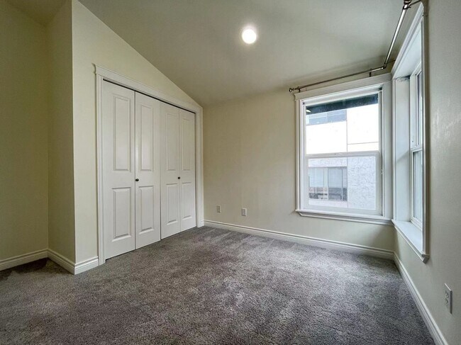 Building Photo - 1428 NW 59th St
