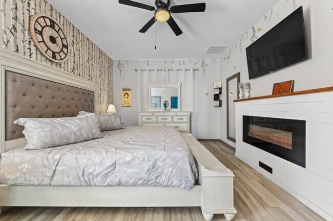 Building Photo - 8401 Secret Key Cove