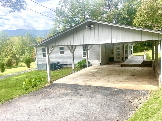 Building Photo - 2970 GA-75Alt