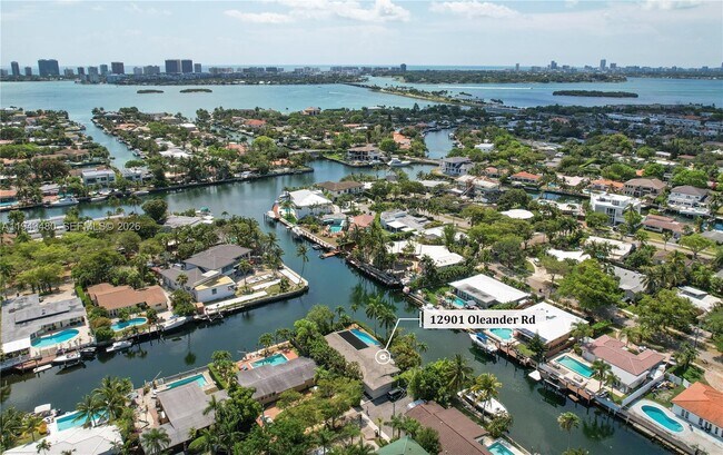 Building Photo - 12901 Oleander Rd