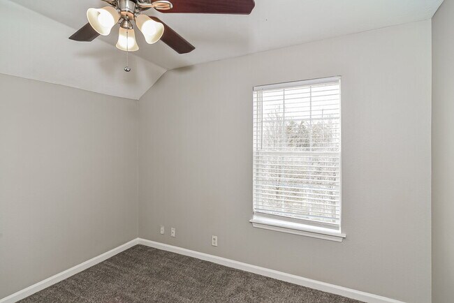 Building Photo - 1825 Rory Cove