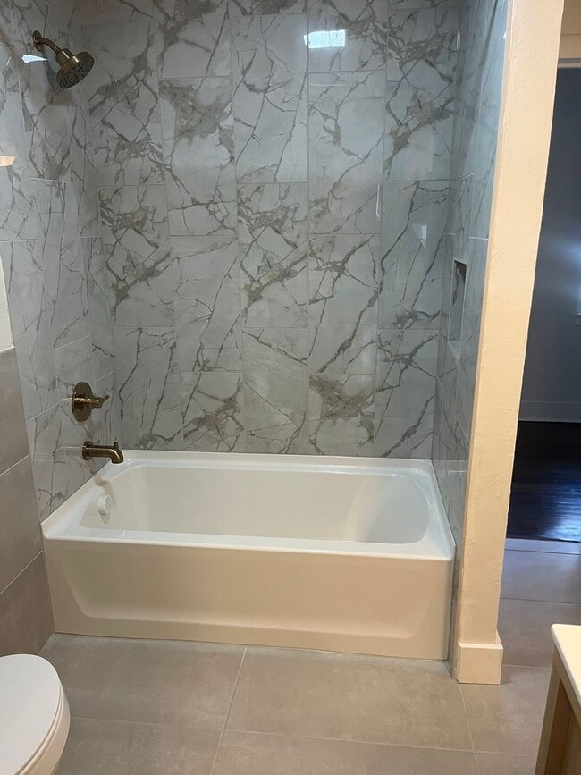 Building Photo - 2679 Olympia St