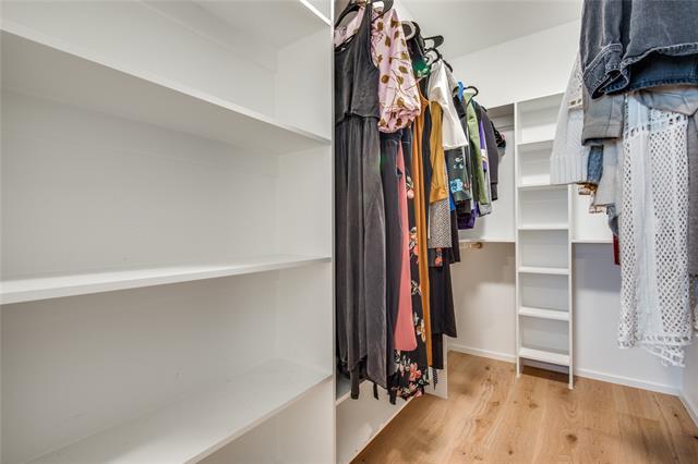 Building Photo - 5923 Hudson St