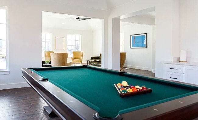 Building Photo - 9859 Clifden St