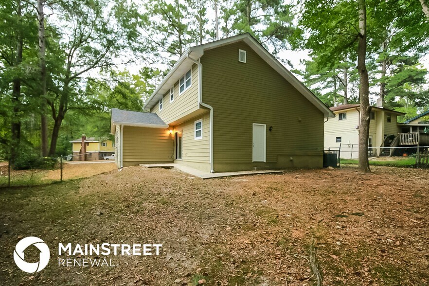 Building Photo - 6745 Buckhurst Trail