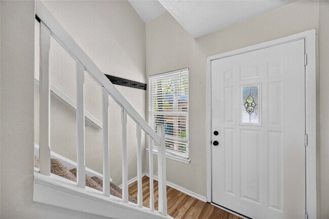 Building Photo - 2107 N Red Cedar Cir