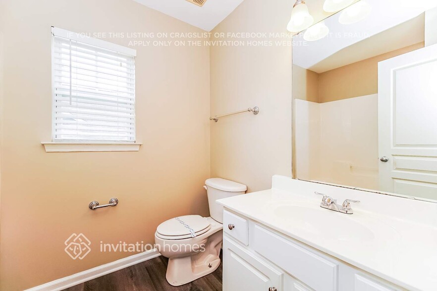 Building Photo - 1217 Hammond Dr