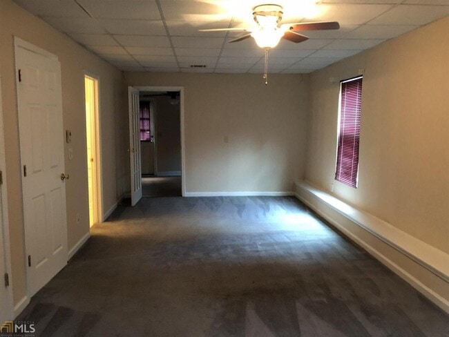 Building Photo - 5955 Graywood Cir SE