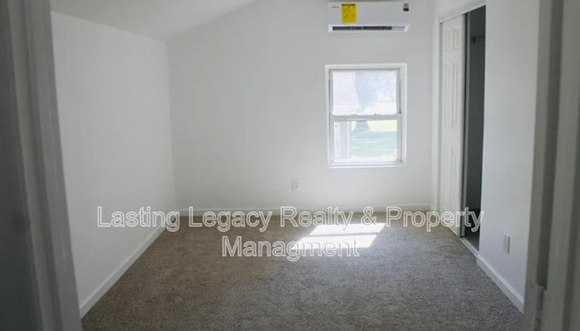 Building Photo - 275 Milling Rd