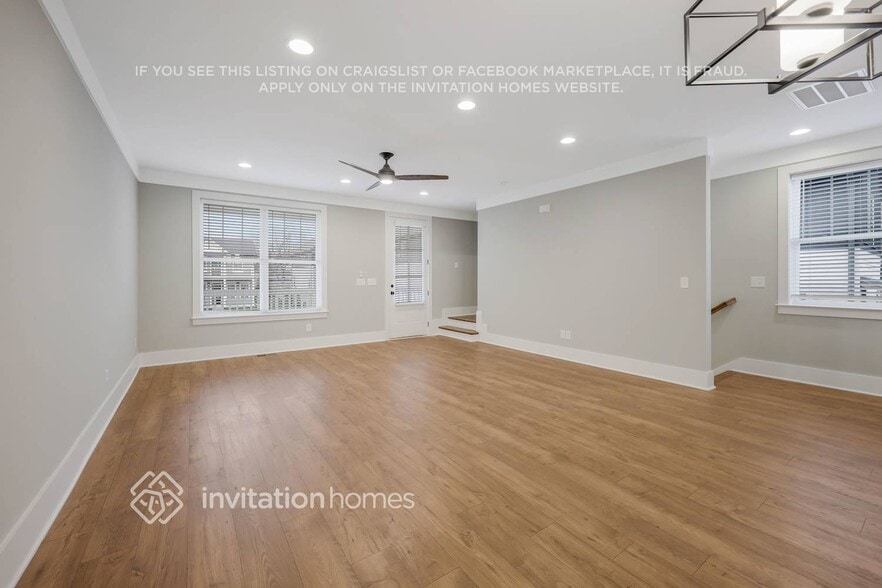 Building Photo - 647 Vernon Ave