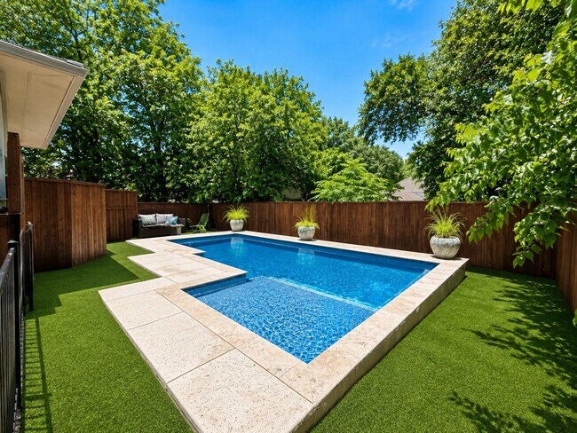 Building Photo - Luxury Terrell Hills Lease with 2025 Remodel, New Salt-Chlorinated Pool & Outdoor Living!  Beauti...