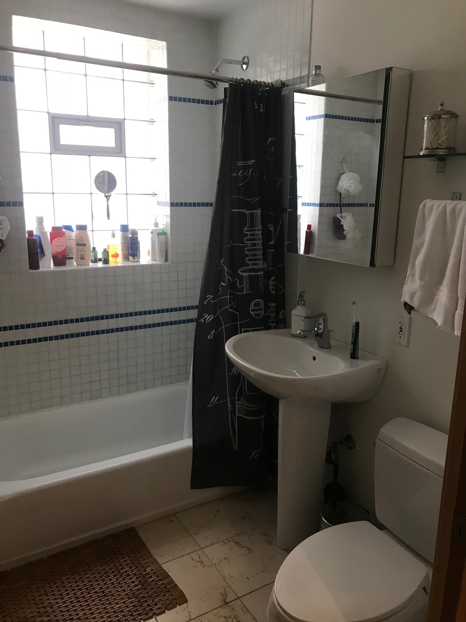 Bath - 2335 W McLean Ave