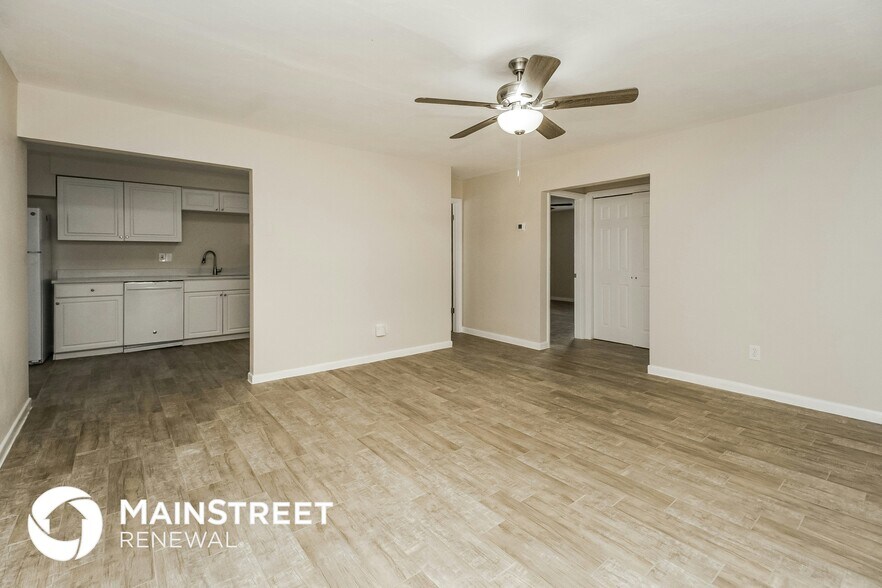 Building Photo - 2065 West Pkwy