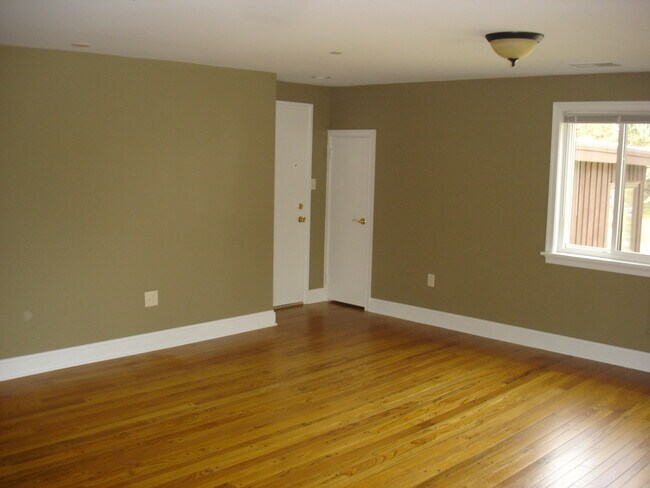 Building Photo - 4Plex - 1104