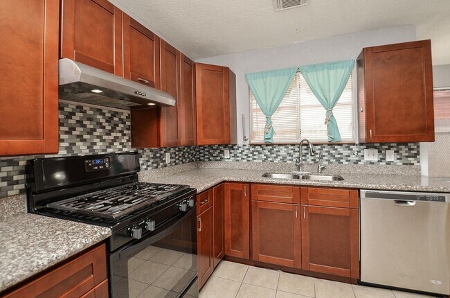 Building Photo - 2115 Bivens Brook Dr