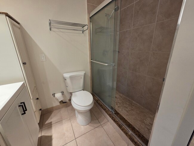 Building Photo - 1414 NE 5th Terrace