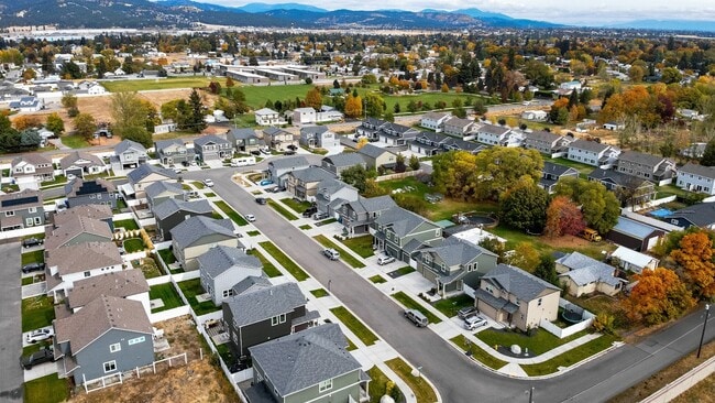 Building Photo - 1007 N Viewmont Rd