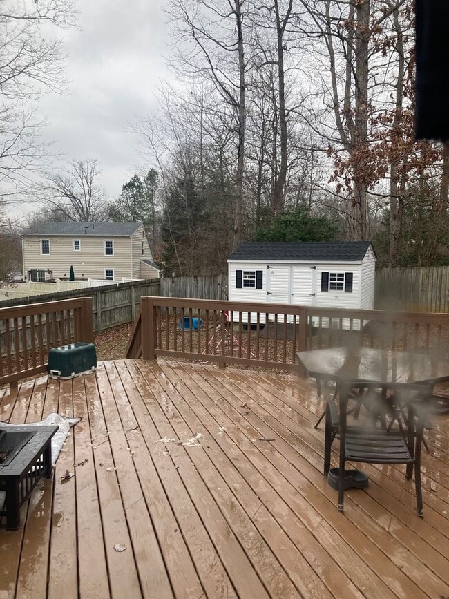 Building Photo - 4 BR/ 2.5 BA Spacious home in Chesterfield