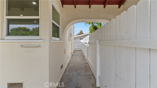 Building Photo - 9427 S 2nd Ave
