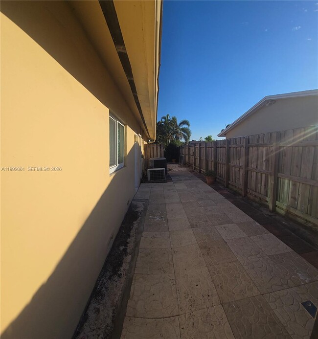 Building Photo - 9610 Johnson St