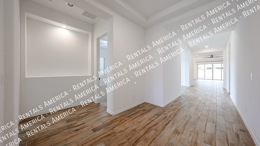 Building Photo - 19060 Rancho Dr