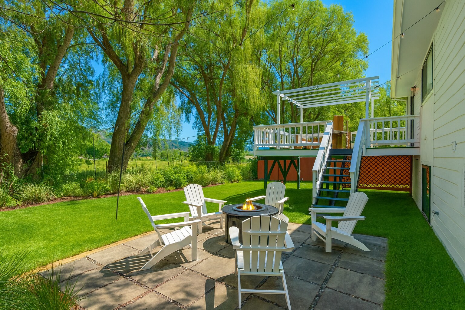 Building Photo - 180 Deer Run